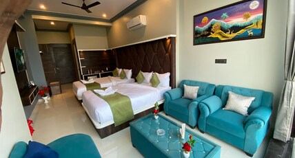 Raj Mahal hotel Luxury Rooms with pool Room Type - FAMILY SUITE ROOM WITH MOUNTAIN VIEW