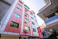 OYO 826 Hotel Hira Palace