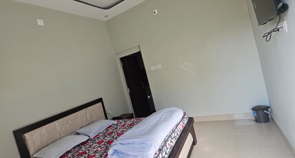 Shree hotel Room Type - Bedroom 8