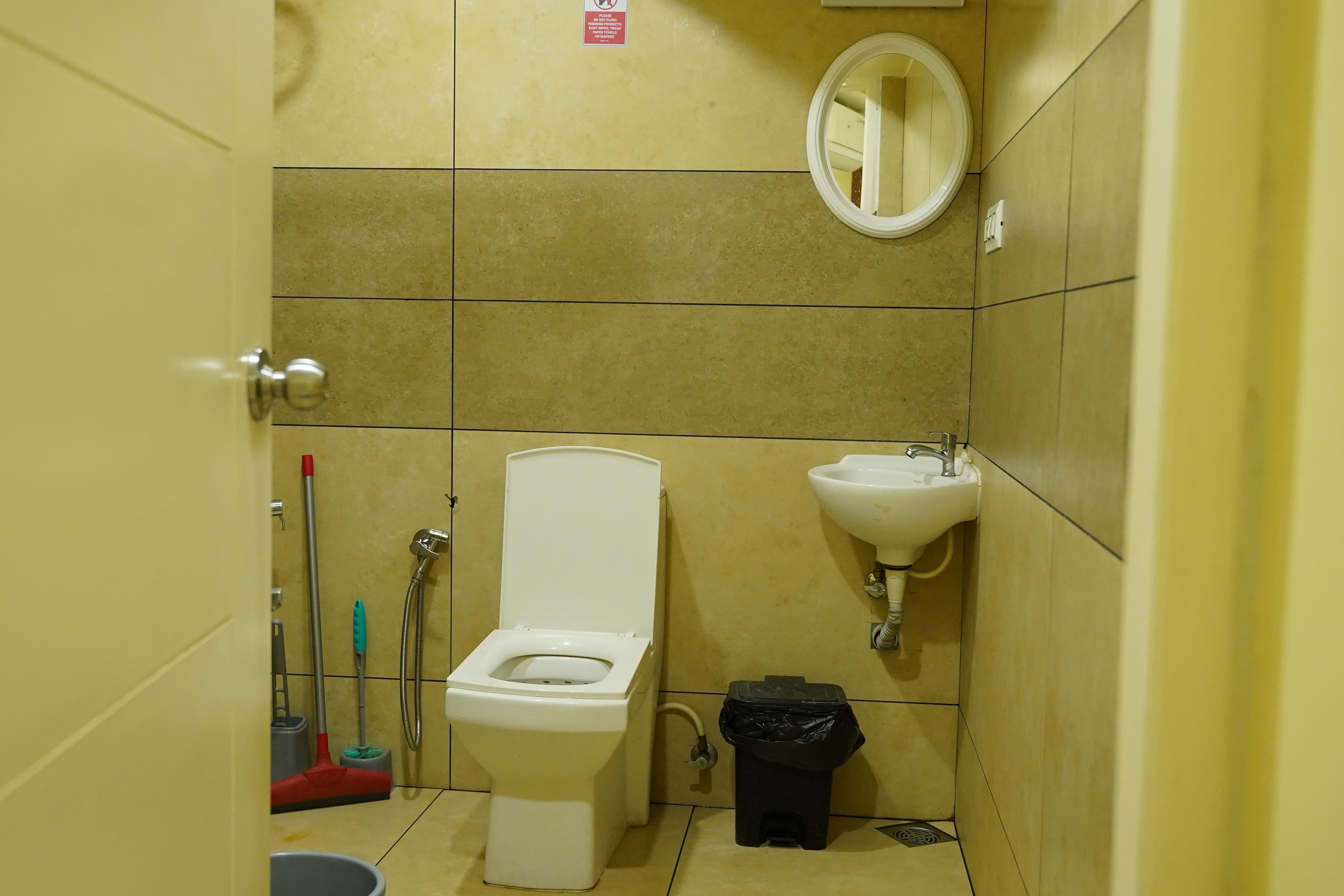 AS Stay Inn | Steps from Lulu Mall - Tap to explore photos
