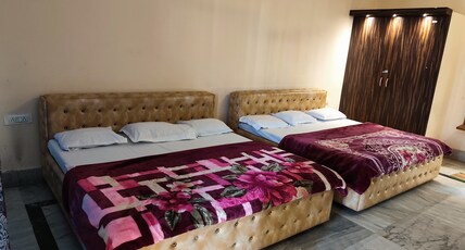 Kesarwani Seva Sadan. Room Type - Super Deluxe AC Room Kesarwani Seva Sadan. Room Type - Super Deluxe AC Room