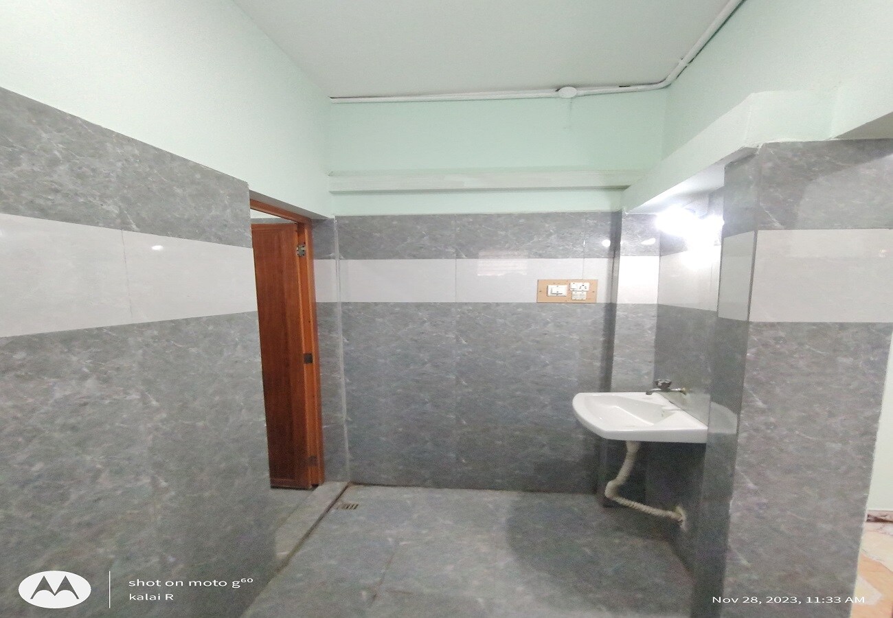 SRI SIVALAKSHMI AC GUEST HOUSE - Tap to explore photos