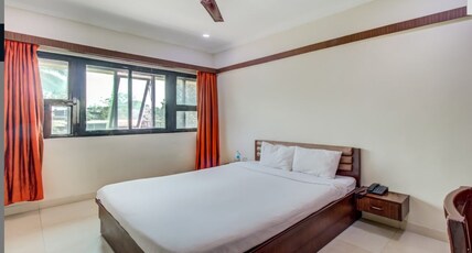 Hotel Executive Inn Room Type - Deluxe Ac
