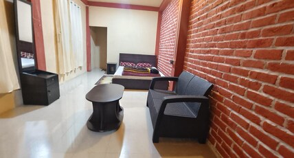 Loving Rays Homestay Room Type - Deluxe Double Room With Mountain View 