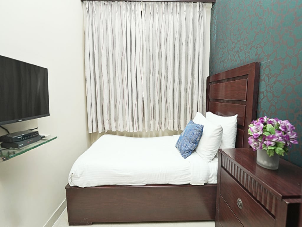 Lalco Residency Service Apartment - Tap to explore photos