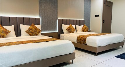 HOTEL PRESIDENT AC ROOMS Room Type - Classic Quadruple Room