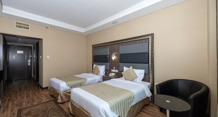 Pearl Swiss Hotel Room Type - Superior Twin Room with bathtub