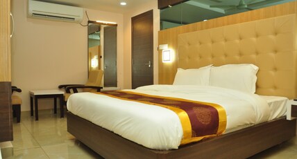 Hotel Adithya Prince International Room Type - Suite With Living Room