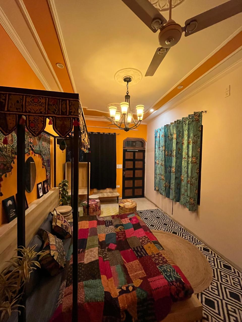 Cozy room 1 bhk Near Ganges - Tap to explore photos