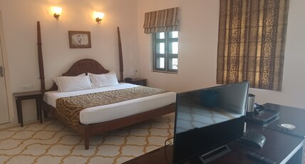 Dev Vilas Room Type - Pool Side Suite
