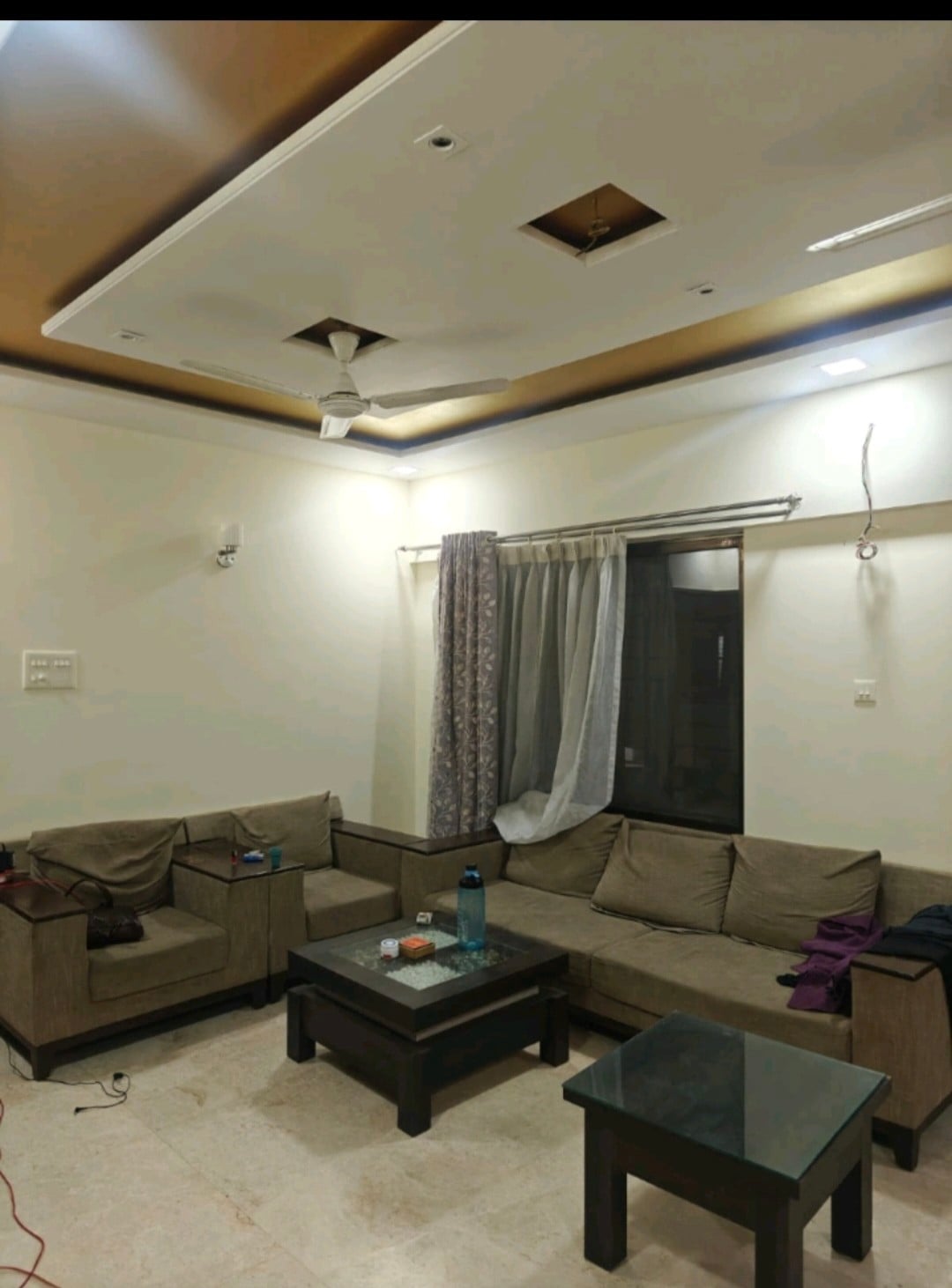 Solo Traveler s Cozy Stay - Tap to explore photos