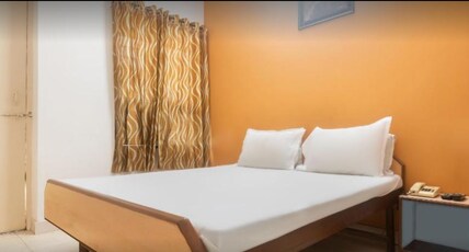 JM International- Near US Consulate Room Type - Double Occupancy AC