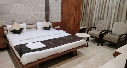 VIJAY RESIDENCY Room Type - Executive Room