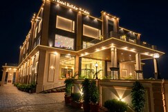 HOTEL HOLIDAY HEIGHTS