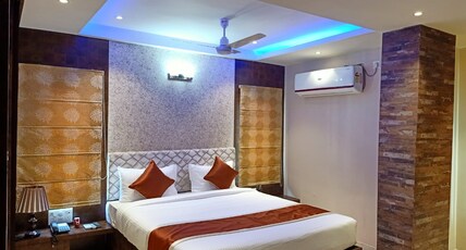 AP Home's | Opposite Marwari Hospitals Room Type - Deluxe Double Room