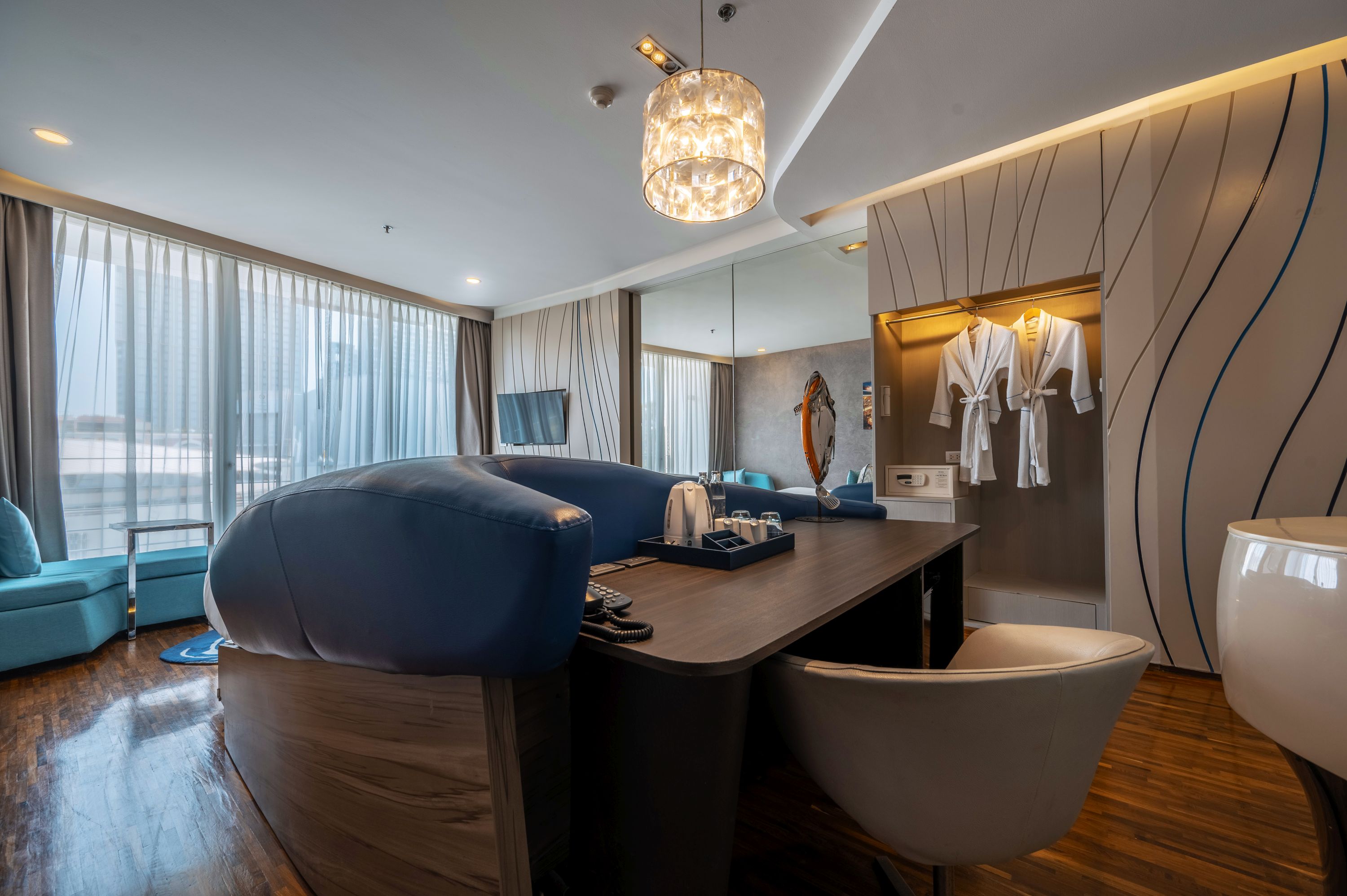 Hotel Baraquda Heeton Pattaya by Compass Hospitality - Tap to explore photos