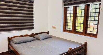 Dhevanjana Inn Room Type - Standard Non Ac