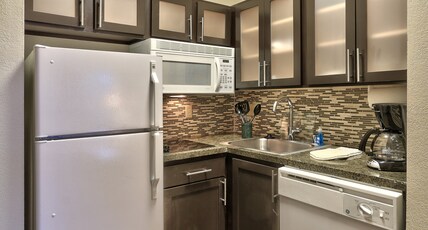Staybridge Suites ALBUQUERQUE NORTH, an IHG hotel Room Type - 1 Bedroom Suite 1 King Staybridge Suites ALBUQUERQUE NORTH, an IHG hotel Room Type - 1 Bedroom Suite 1 King