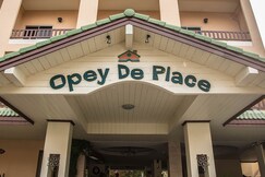 Opey De Place