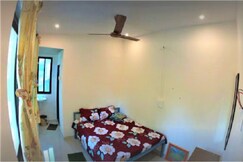 ParasMani Home Stay