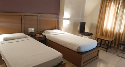 HOTEL DOLPHIN RESIDENCY INN Room Type - deluxe room