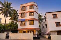 FabHotel Galaxy Koregaon Park