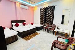 Devkritii Innn stays