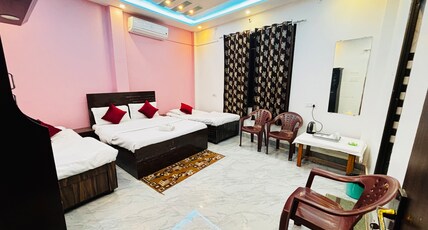 Devkritii Innn stays Room Type - Bedroom 102