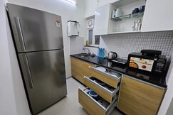 Cozy 1 Bhk Flat Near Nesco 181