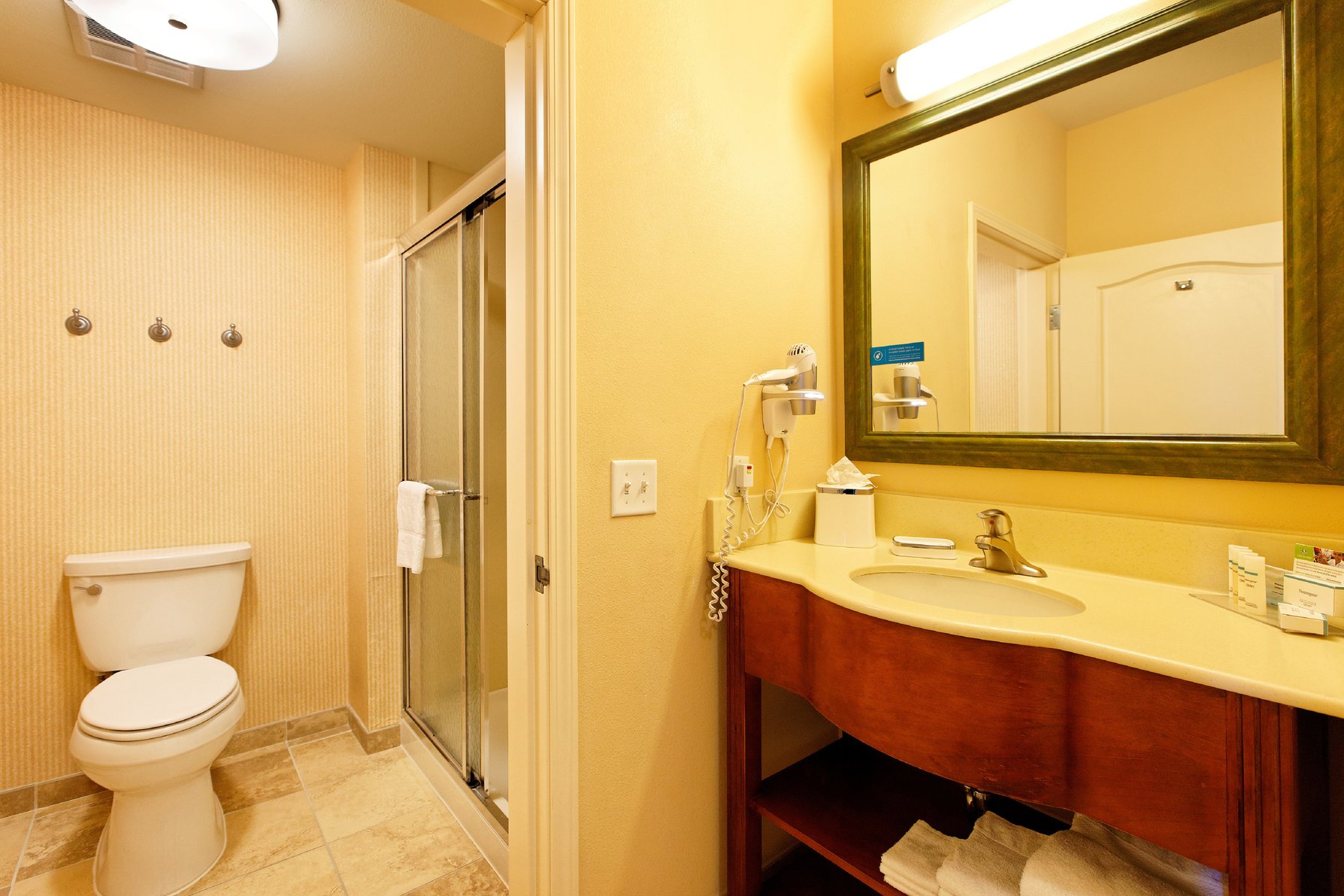 Hampton Inn by Hilton Montrose - Tap to explore photos