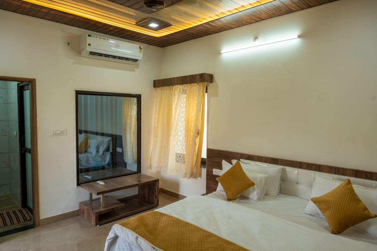 Raj Baagh - Tap to explore photos