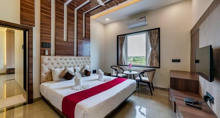 Hotel Chandradeep Regency Room Type - Suite Room Ac With Bathtub