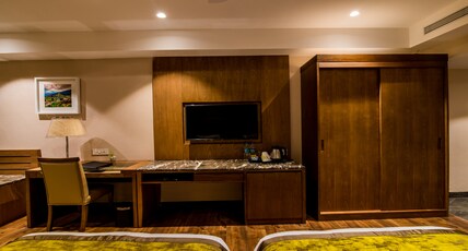 Lemon Tree Hotel,Siliguri Room Type - Deluxe Twin Room