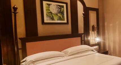 Taj West End, Bengaluru Room Type - Luxury Grande Room Heritage Wing King bed