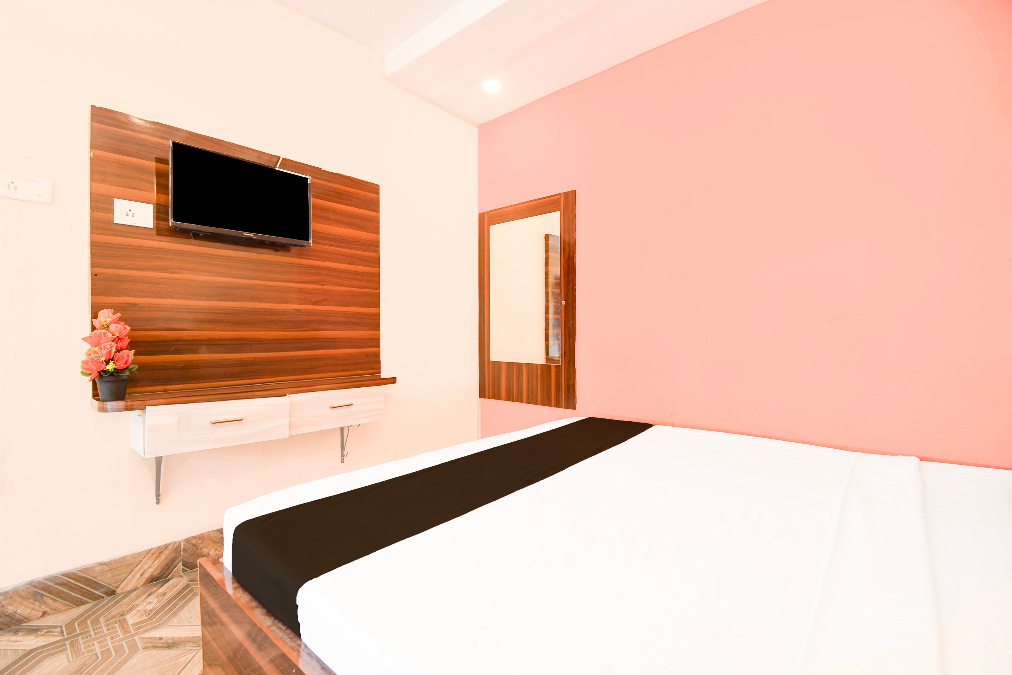 Hotel O Mrinmoyi Guest House - Tap to explore photos