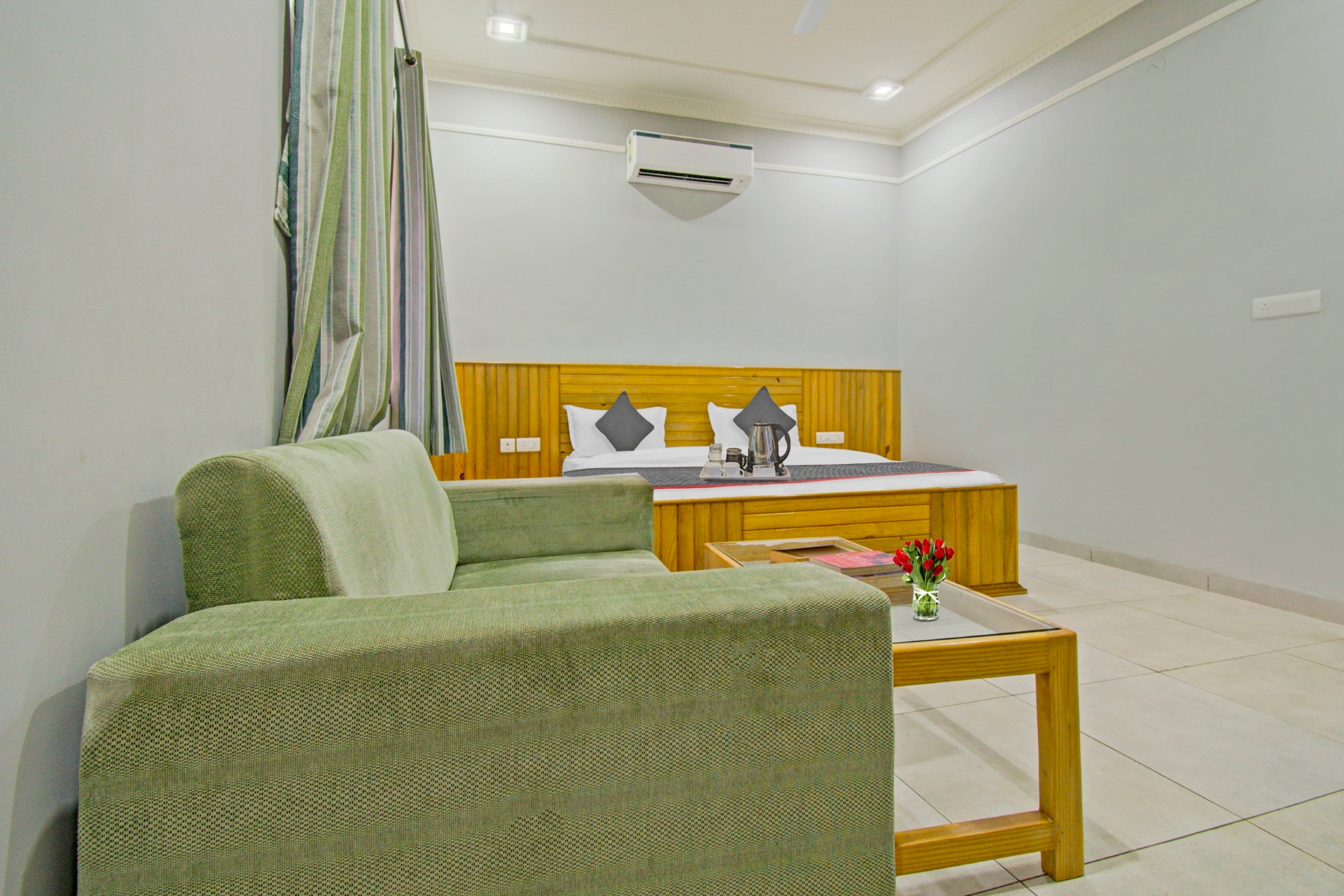 Hotel O La Costa - Tap to explore photos