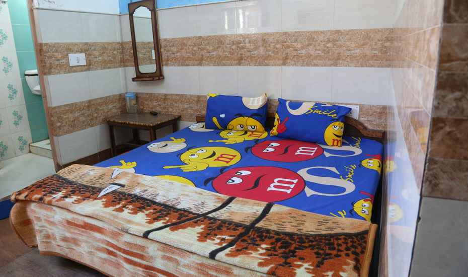 Royal Palace - Tap to explore photos