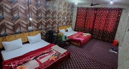 Aziz Guest House | Near Dal Lake Room Type - Family Room