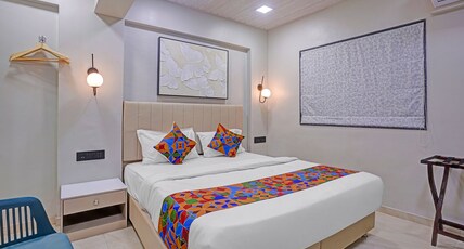 FabHotel Golden Galaxy Room Type - Deluxe Room