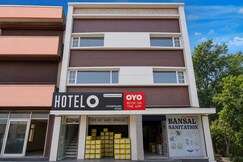 Hotel O by OYO Chandigarh Road Formerly Royal Woods