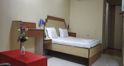 Hotel Vickey Room Type - Deluxe ac Room