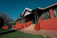 Lakefront Home Hotel