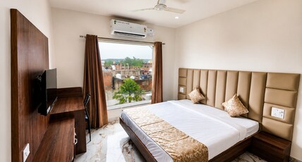 Shri Kunj Hotel & Restaurant Room Type - MOUNTAIN VIEW ROOM