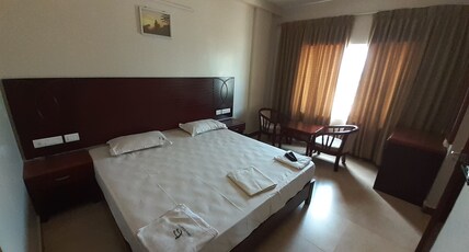 Hotel Balaji Inn Room Type - STANDARD DOUBLE AC