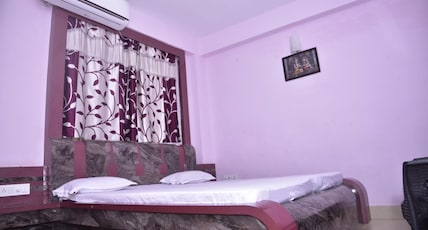 Hotel Ganga Palace Room Type - DOUBLE BED NON AC Hotel Ganga Palace Room Type - DOUBLE BED NON AC