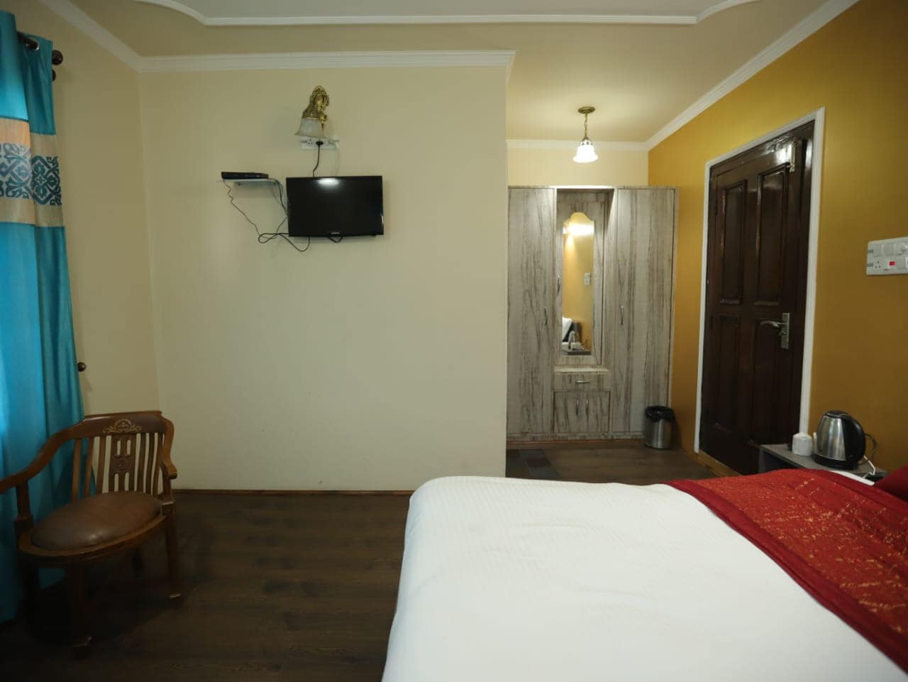 Hotel Northland Residency - Tap to explore photos