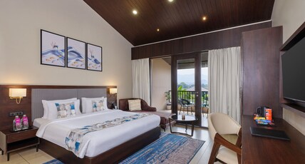 Regenta Resort Vindhyachal, Statue of Unity Room Type - Club Room with Balcony
