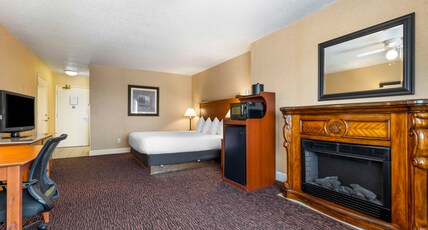 Best Western Plus Placerville Inn Room Type - 1 King Bed, Non-Smoking, Fireplace, Chair With Ottoman, Microwave And Refrigerator, High Speed Inter