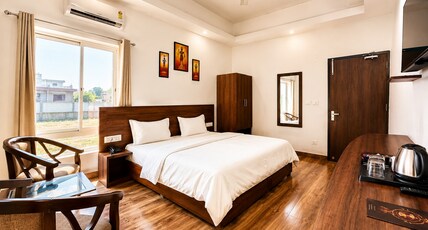 Four Seasons R Room Type - Deluxe Room