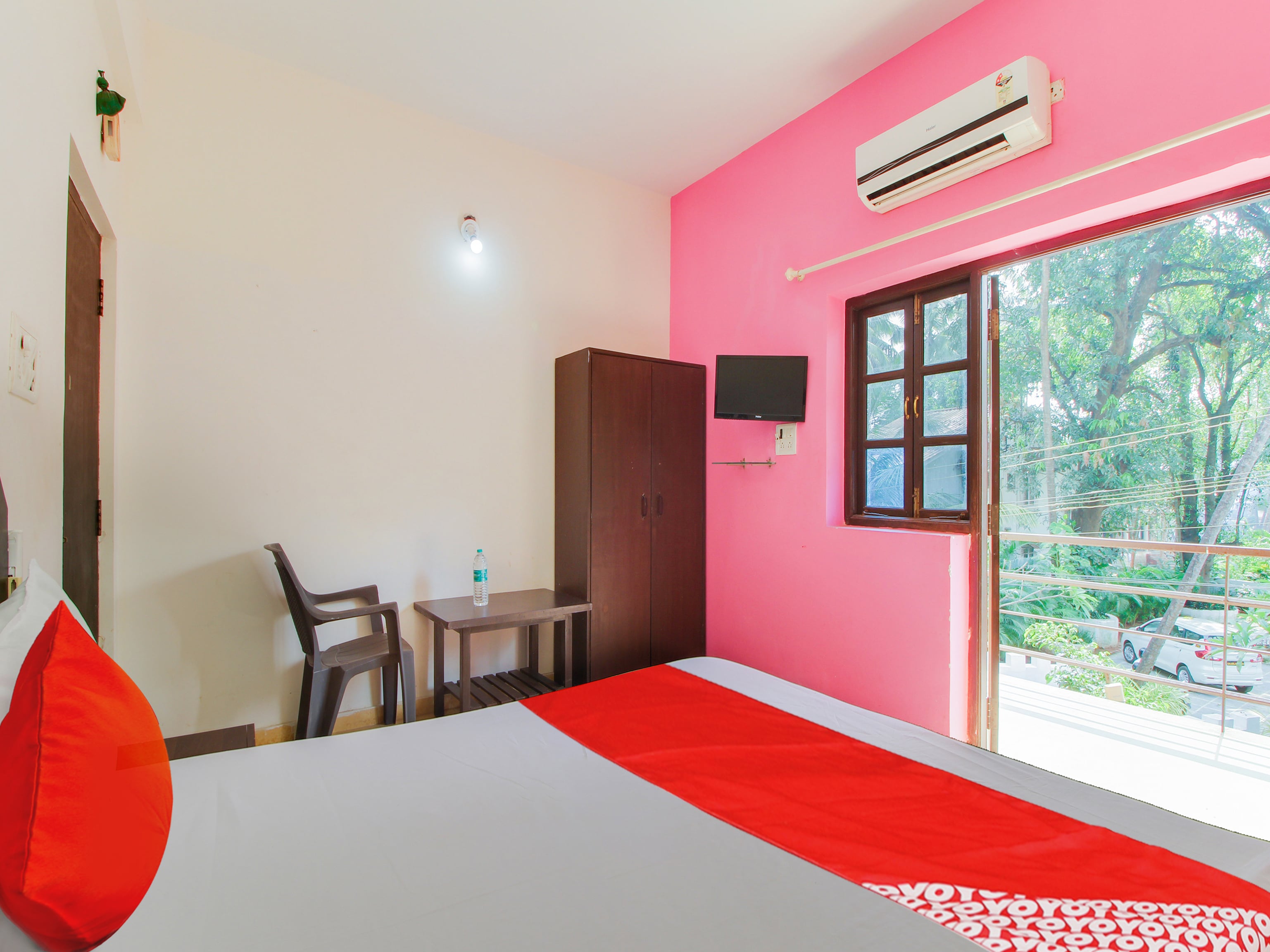 Hotel O Om Babu Guest House - Tap to explore photos
